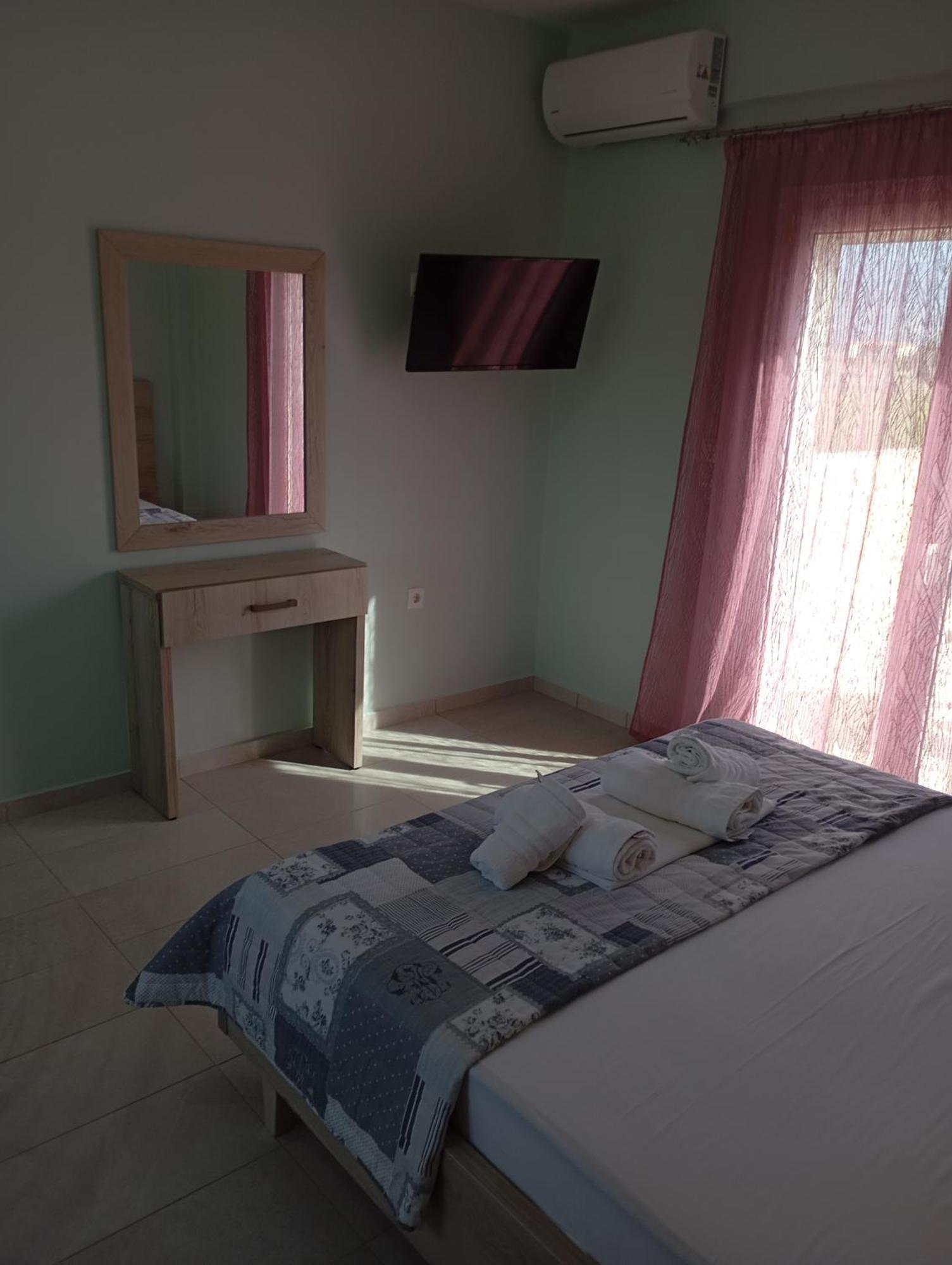 Lighthouse Apartments Chiliadou  Ngoại thất bức ảnh
